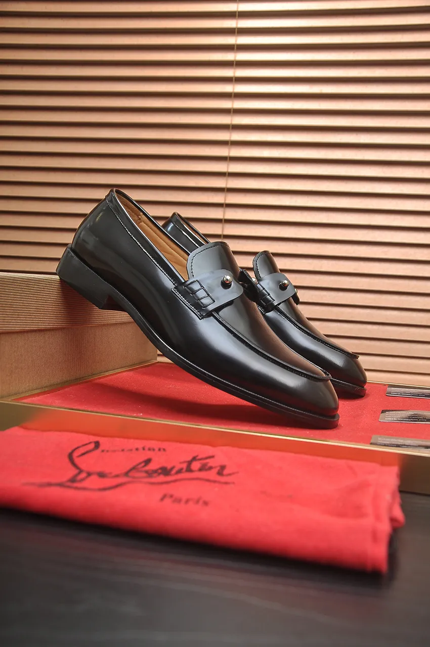 Men's shoes 💰620💶 [Chrstian Loubotin] Red-soled shoes 💋Original mold opening, the highest version on the market, purely handmade ➕Imported cowhide uppers, first-layer water-dyed cowhide lining! Original EU high-gloss outsole. 38 to 45 (45 customized)